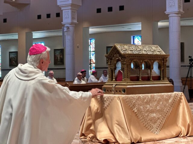 US Catholic bishops consecrated nation to the Sacred Heart at gathering in Orlando