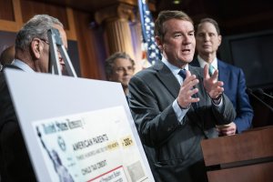 Colorado primaries to see closely watched contests