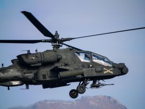 U.S. helicopter crew rescued after coming down near Strait of Hormuz