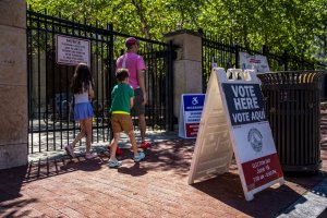 D.C. and Oklahoma vote in primaries, minimum wage changes