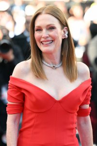 Paul Giamatti pushes Julianne Moore to her limit in 'Debut' trailer