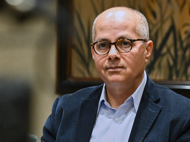 AP25281595040402 Omar Yaghi, professor at the University of California, Berkeley, addresses a media confere