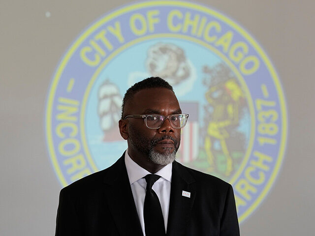 Title: Vatican Pope Chicago Image ID: 26148587140498 Article: Chicago's Mayor Brandon John
