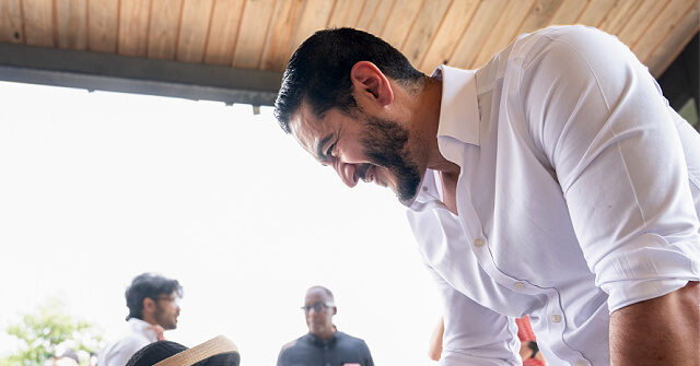 El-Sayed Brings in Fire-Alarm Bowman as Black Voters Break for Stevens