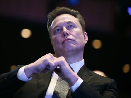 Elon Musk loves AI deepfakes