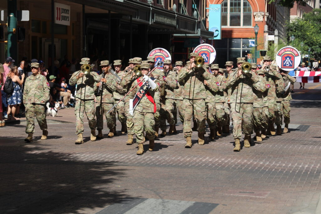 Banda militare di Fort Sam Houston (Randy Clark/Breitbart Texas)