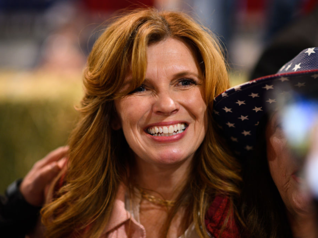 GettyImages-1244072361 AURORA, OR - OCTOBER 18: Republican gubernatorial candidate Christine Drazan greets her co
