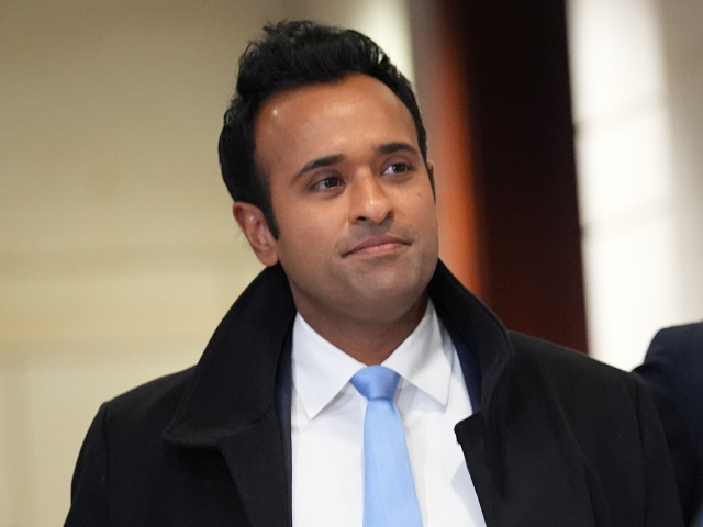 GettyImages-2188406525 WASHINGTON, DC - DECEMBER 05: Businessman Vivek Ramaswamy (L), Co-Chair of the newly annou