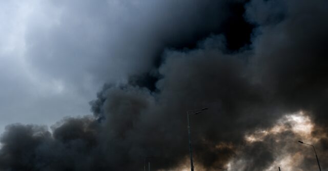 Οι Ουκρανοί έπληξαν μεγάλο ρωσικό διυλιστήριο πετρελαίου για δεύτερη φορά μέσα σε μια εβδομάδα