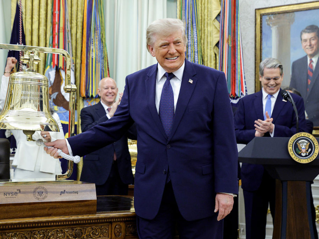 GettyImages-2284331602 US President Donald Trump rings the opening bell for the New York Stock Exchange (NYSE) an