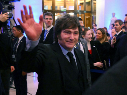 Argentina’s Javier Milei Visits Brazil to Endorse Flávio Bolsonaro’s Presidential Bid