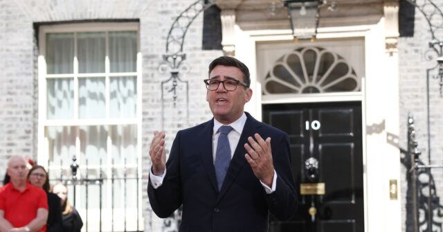 Γνωρίστε το νέο αφεντικό: ο Andy Burnham διορίστηκε πρωθυπουργός του Ηνωμένου Βασιλείου