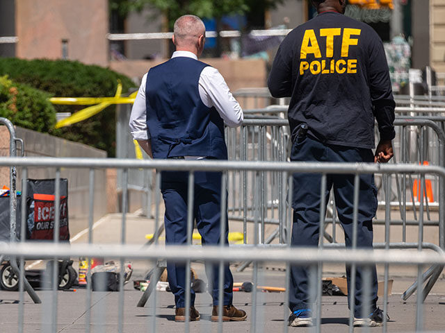 Suspect in Custody After Device Ignited Outside Federal Plaza in NYC