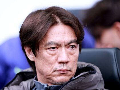 MILTON KEYNES, ENGLAND - MARCH 28: Hong Myung-bo manager / head coach of South Korea durin