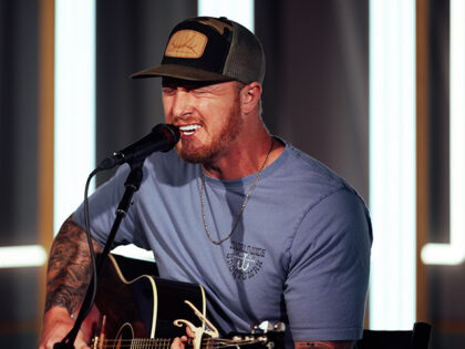Styles Haury performs A Soldier’s Born Photo: Chase L