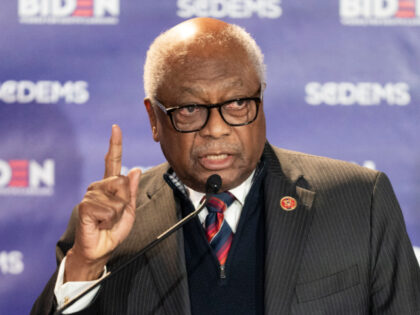 Rep. James Clyburn (D-SC) speaks to a crowd during a fundraising event with the South Caro
