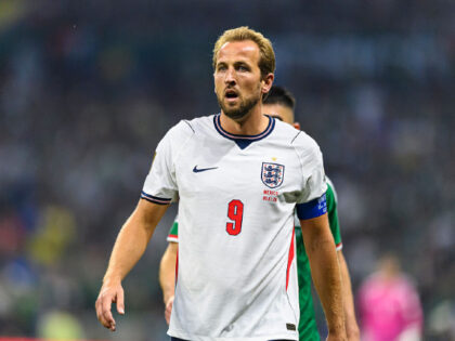 England Star Harry Kane’s ‘Surreal’ Golf Trip with President Trump Sparks Heated 