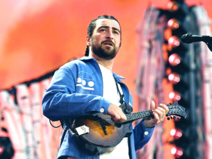 LONDON, ENGLAND - JULY 04: Noah Kahan performs on the Great Oak stage during BST Hyde Park
