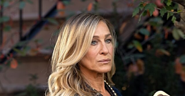 Sarah Jessica Parker, Mark Ruffalo lead Hollywood Elites Reading 'On Tyranny' to Counter Trump