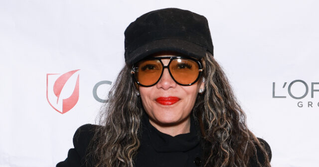 Βίντεο: Η Sunny Hostin του The View προσπάθησε να πείσει την αστυνομία να μην συλλάβει τον γιο της