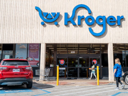 Two Men Injured in Exchange of Gunfire at Texas Kroger