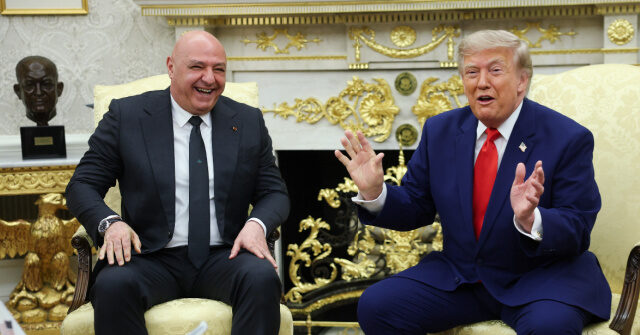 Trump to Allow Direct Flights of U.S. Airlines to Lebanon After Meeting with President Aoun