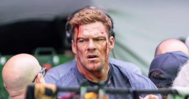 'Reacher' Star Alan Ritchson Urges Americans to Stoke Their Anger over Trump to the Point of Bloodshed