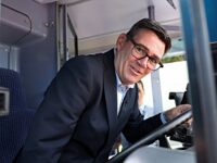 New UK Prime Minister Burnham Leaves London, Begins Work from Home Promise