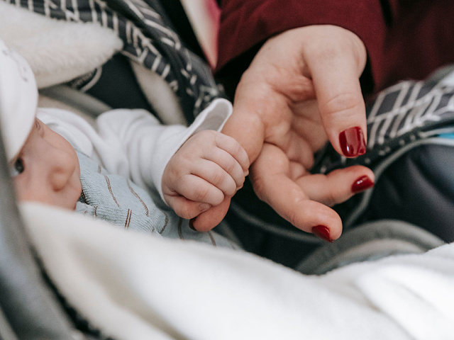 Report: Baby Abandoned at Illinois Tourism Spot, Parents Fled U.S.