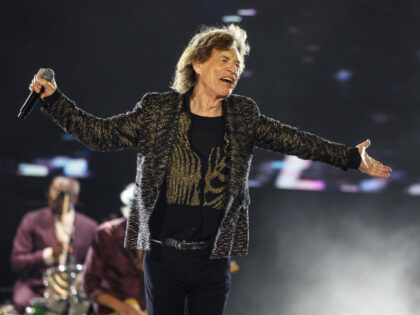 EAST RUTHERFORD, NEW JERSEY - MAY 23: Mick Jagger performs onstage during 'STONES TOU