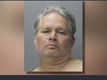 VIDEO: Tulsi Gabbard’s Brother Accused of Trying to Lure Children with Gum, Money to Hotel Ro