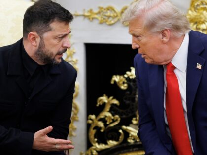 WASHINGTON, AUGUST 18: President Donald Trump and Ukraine President Volodymyr Zelensky mee