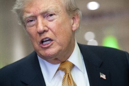 US President Donald Trump has tried to rally Republicans ahead of the midterm elections