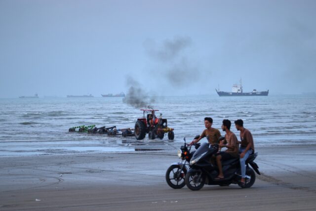 Iran War Strait of Hormuz The Associated Press