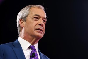 Farage quits parliament forcing a snap election amid donations probe