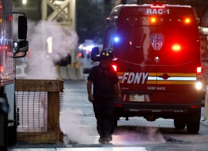 Seaplane carrying 10 crash lands in East River