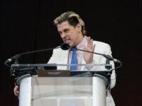 Milo Yiannopoulos Deported Back to Britain Following ICE Arrest