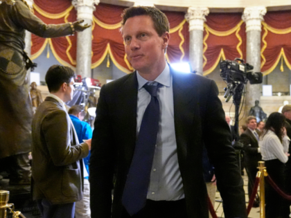 Paramount Skydance chairman and CEO David Ellison arrives before President Donald Trump de