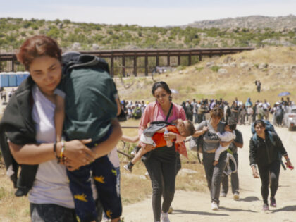 Biden Immigration Policy Hundreds of irregular migrants cross the border to Jacumba Hot Springs days after US Presi