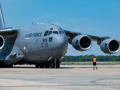 Moscow Mystery: Flight Enthusiasts Track Unannounced U.S. Military Flight to Russian Capital