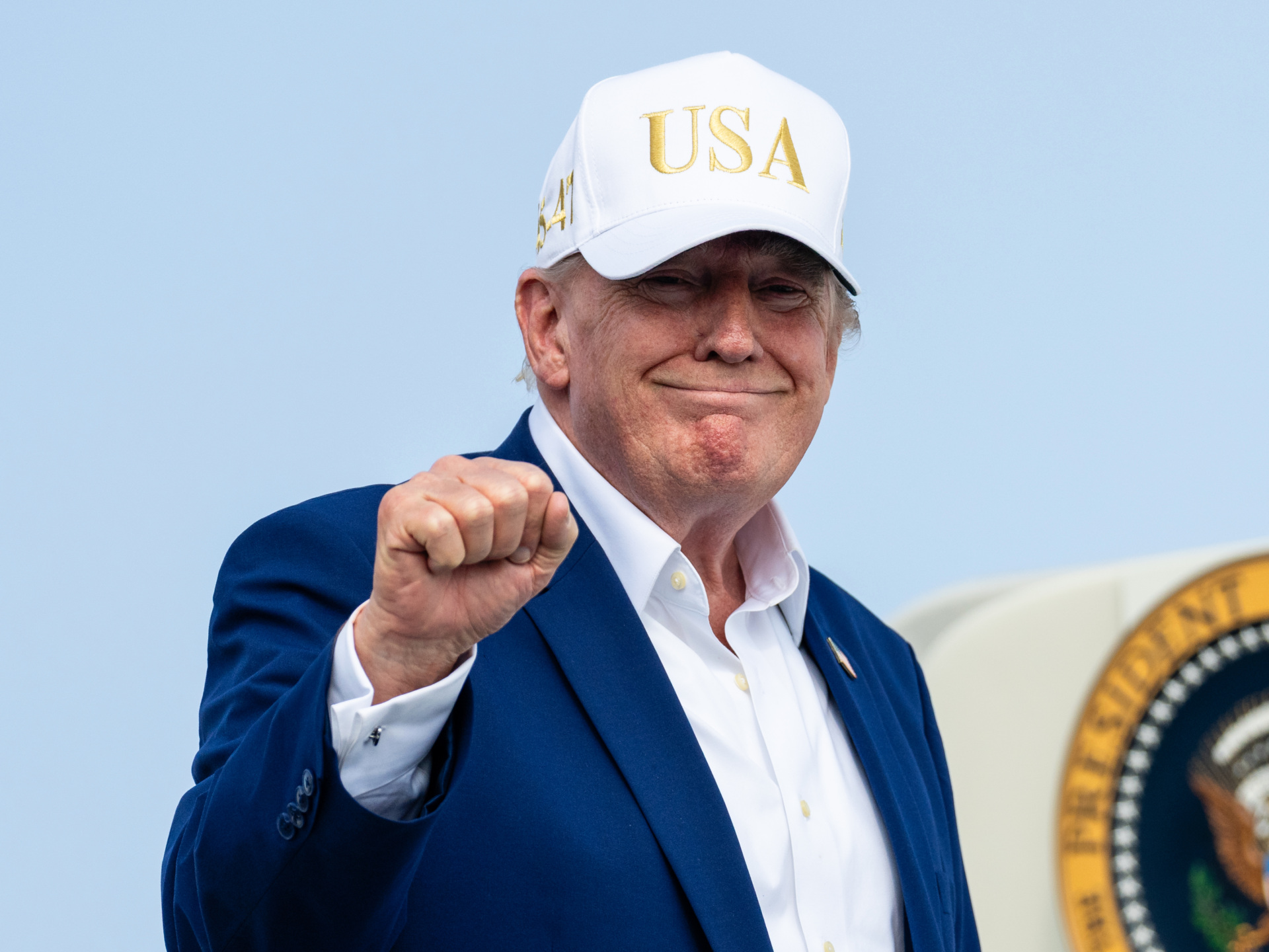 headline: Trump Touts Stranglehold on Iran: ‘Praise Be to Al