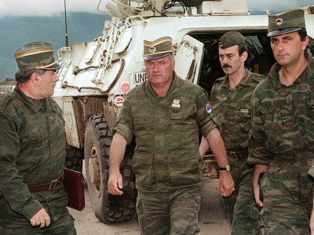BOSNIA-WAR-MLADIC Commander of Serbian forces in Bosnia General Ratko Mladic (C) arrives at the airport of S