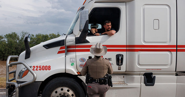 Judge Blocks Homeland Security Review of Migrant Trucker Licenses