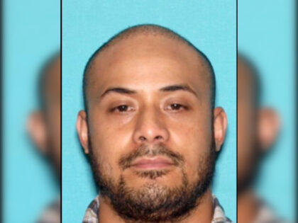 Man Arrested at Trump Golf Course Allegedly Had Body Armor, ‘High-Powered Firearms’ at 