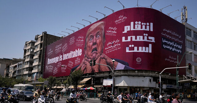 Top IRGC Adviser Says Iran Could Prolong War to Outlast Trump - U.S. Vows to Keep 'Wall of Steel' Blockade