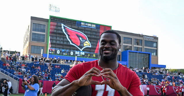 Cardinals Rookie RB Jeremiyah Love compra Lamborghini de US$ 300 mil para namorada