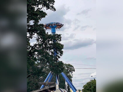 Title: Oregon Amusement Ride Rescue Image ID: 24166862343674 Article: In this photo provid