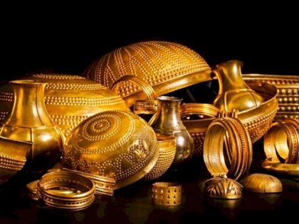 nvaluable prehistoric gold collection stolen from Alicante area museum. Credit: Villena Mu
