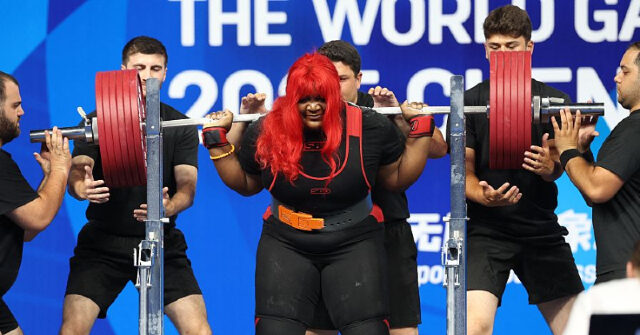 Powerlifting Spotter Admits He's a 'Racist' After Sabotaging Black Athlete's World Record Squat Attempt