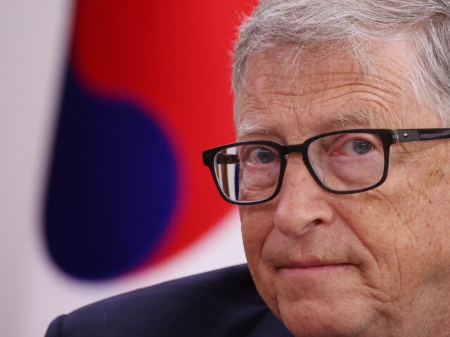 SEOUL, SOUTH KOREA - AUGUST 16: Microsoft Corp co-founder Bill Gates attends a meeting wit